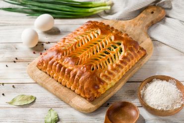 пирог с луком и яйцом